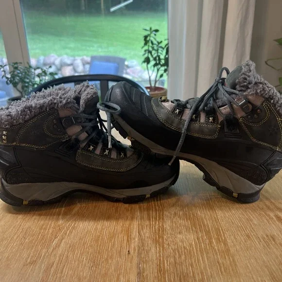 Merrell Womens Size 8.5‎ Hiking Continuum Boots with Vibram Soles Ortholite - Picture 8 of 8